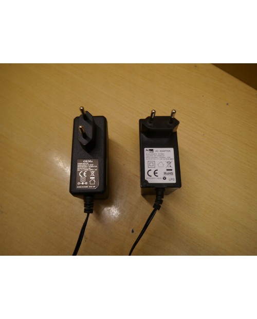 Zasilacz impulsowy 15V 1.5A  (4,8x1.7)